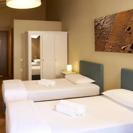 Aggelos 3* Koukounaries